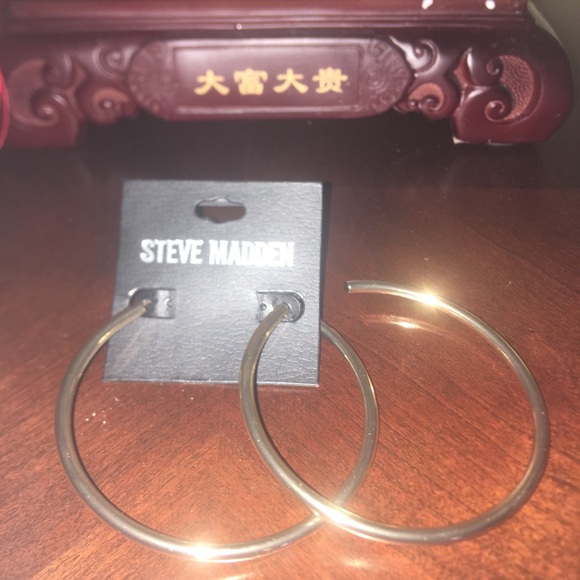 Earrings 💕 - Picture 3 of 6